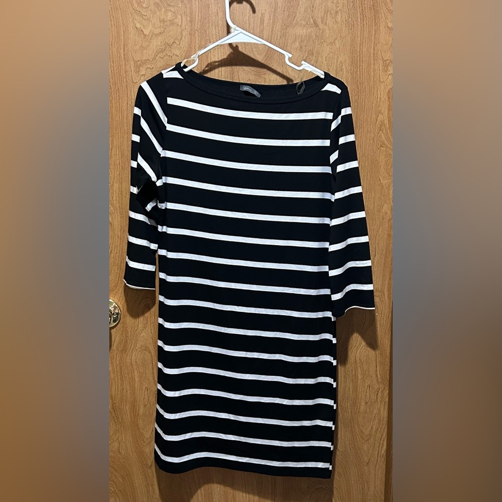 Soprano Black/White 3/4 Sleeve Stretch Stripe Dress
